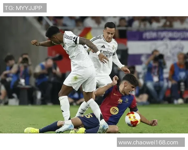 意甲盛宴:皇马狂胜那不勒斯五球大捷乌龙球引发全场狂欢与十大精彩进球回顾