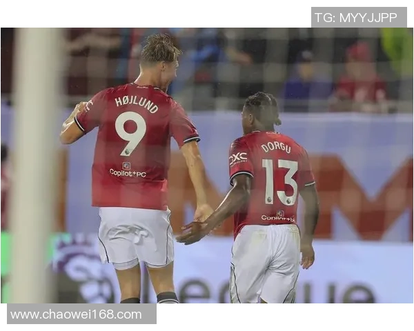 曼联狂胜拜仁五球大捷乌龙球瞬间点燃全场激情